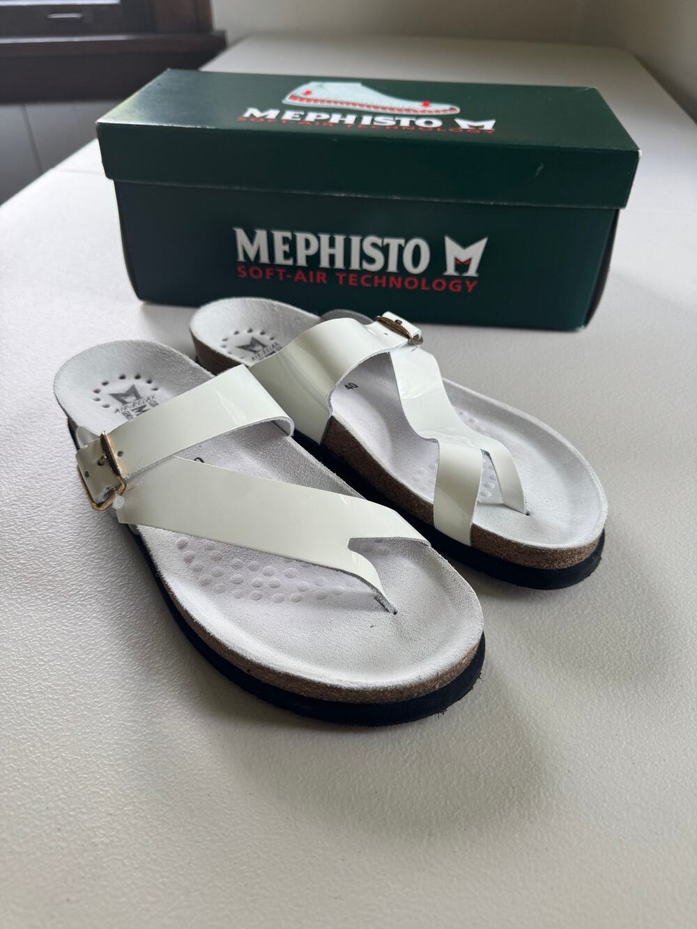 Mephisto Helen White Patent Leather Vernis Thong Cork Sandals
